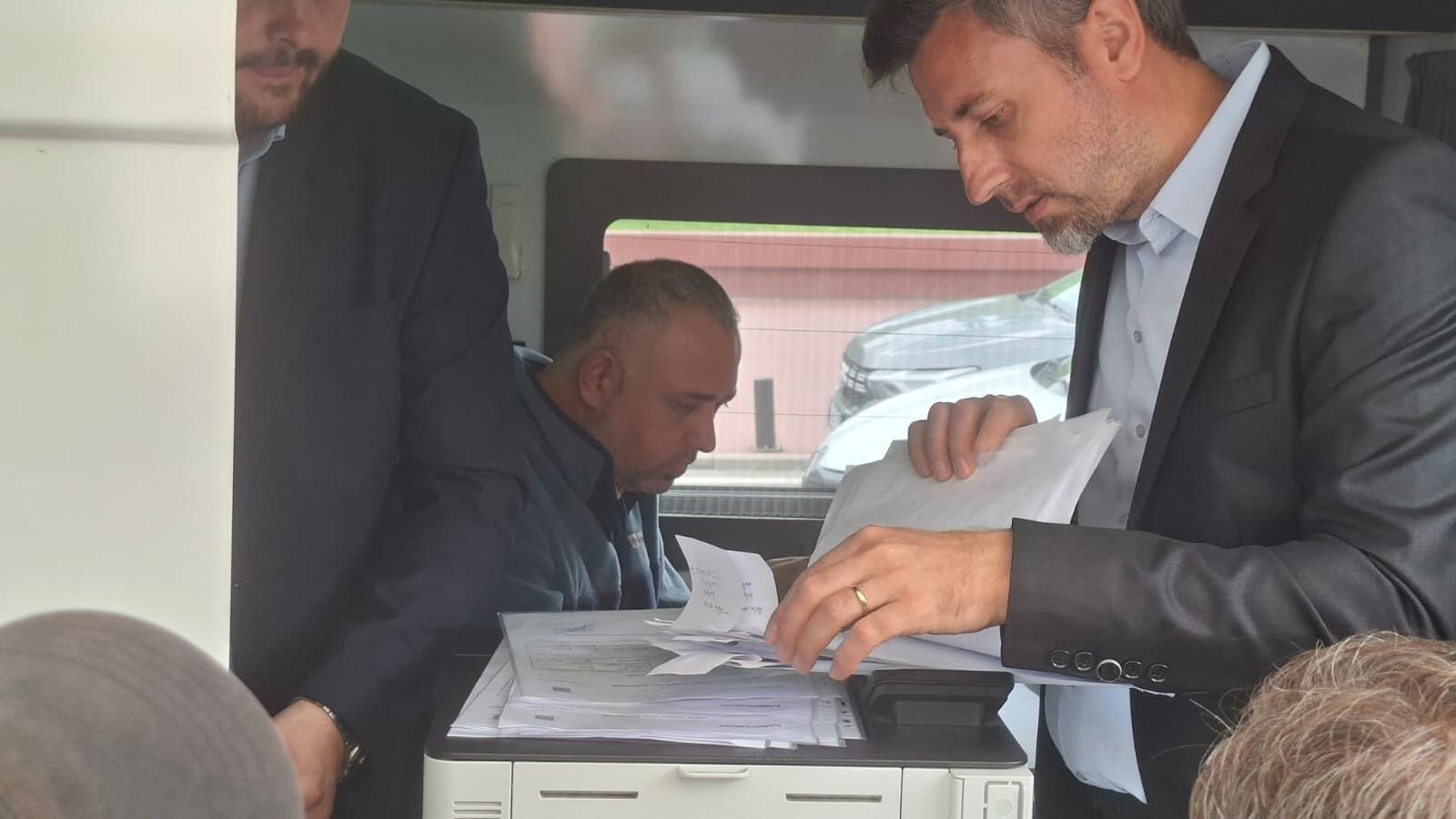 KSO SEÇİMLERİNDE FOTOKOPİ İDDİASI: KÖŞKER EKİBİ KARAVAN GETİRDİ-1