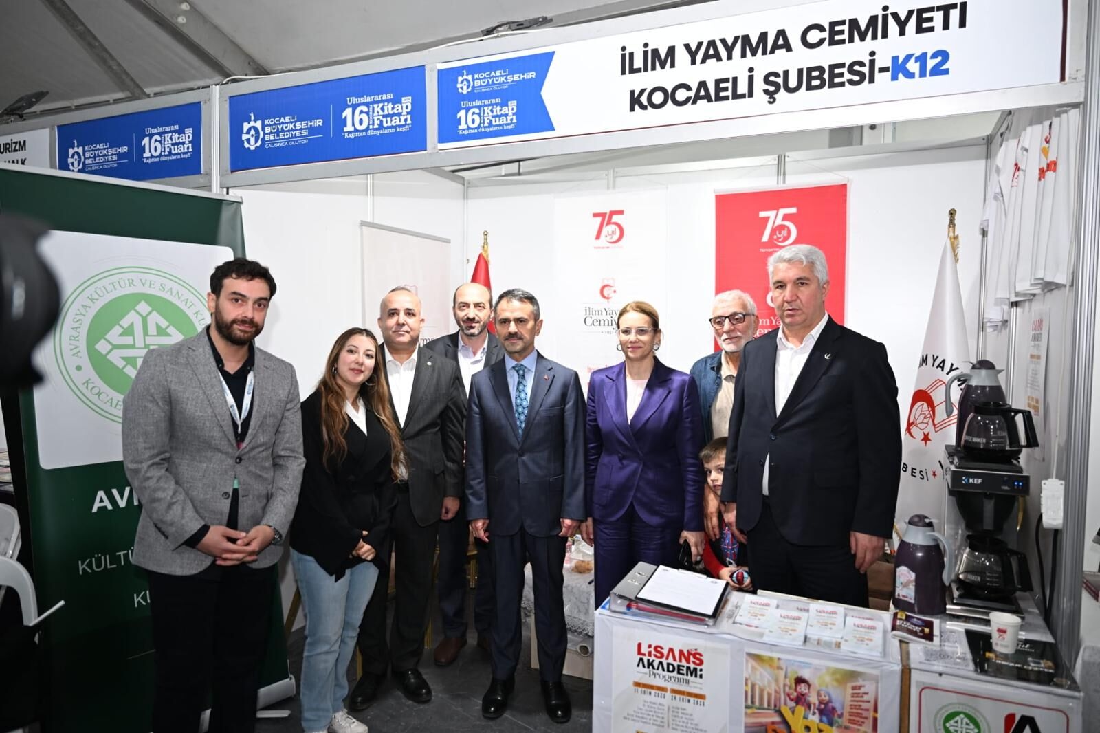 VALİ İLHAMİ AKTAŞ KOCAELİ KİTAP FUARI’NI ZİYARET ETTİ-3