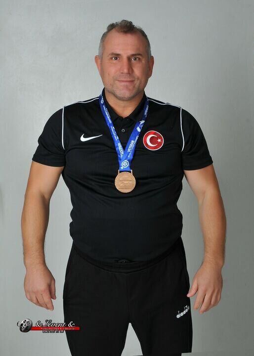 Nazmi Kahveci, Kocaelili güreşçi, milli güreşçi, veteranlar dünya şampiyonası, veteran güreş, güreş şampiyonası, dünya şampiyonu güreşçi, Hayat Kimya, Bingo, Kocaeli spor haberleri-1