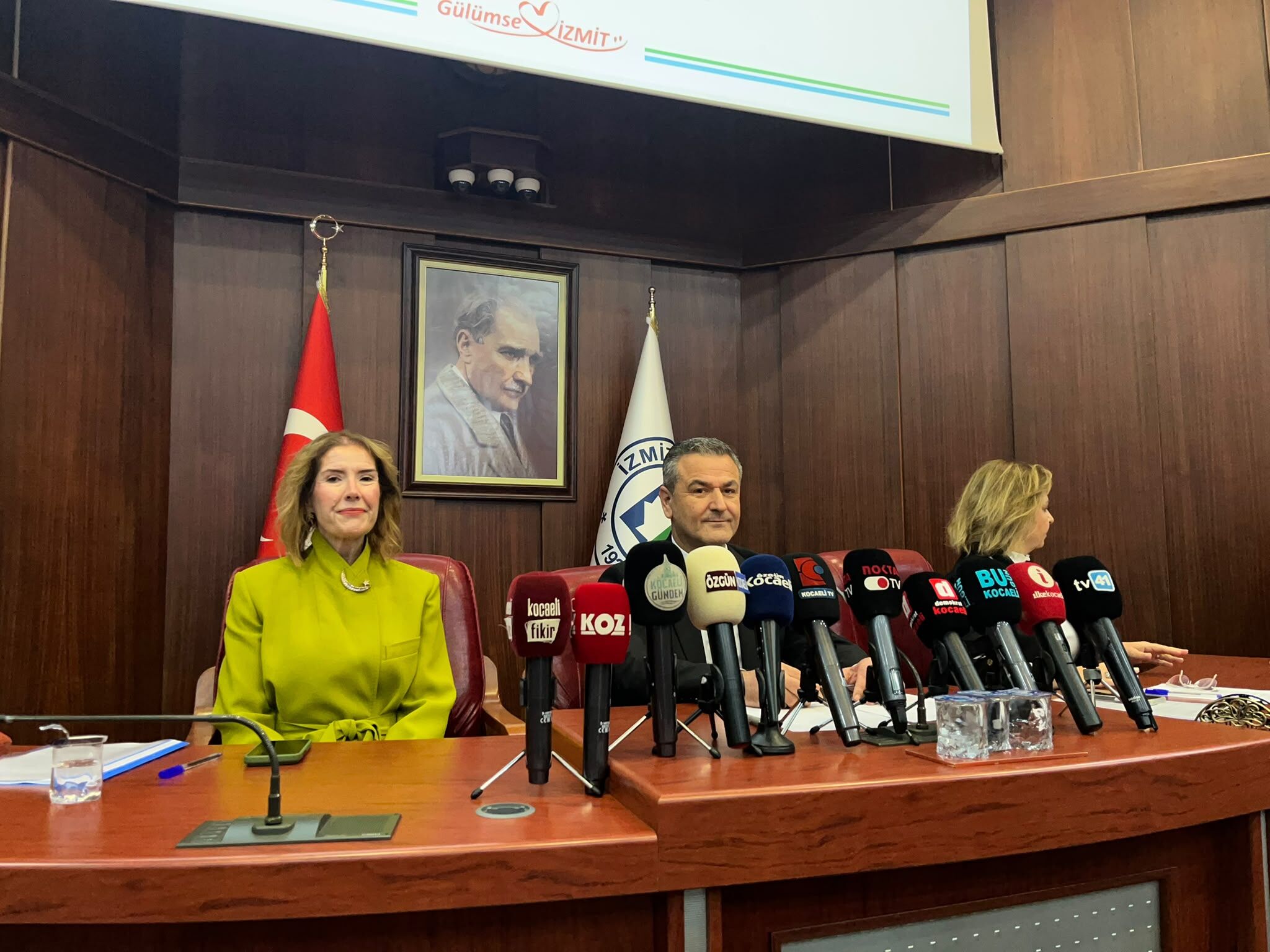 İzmit Belediye Meclisi toplantısı başladı