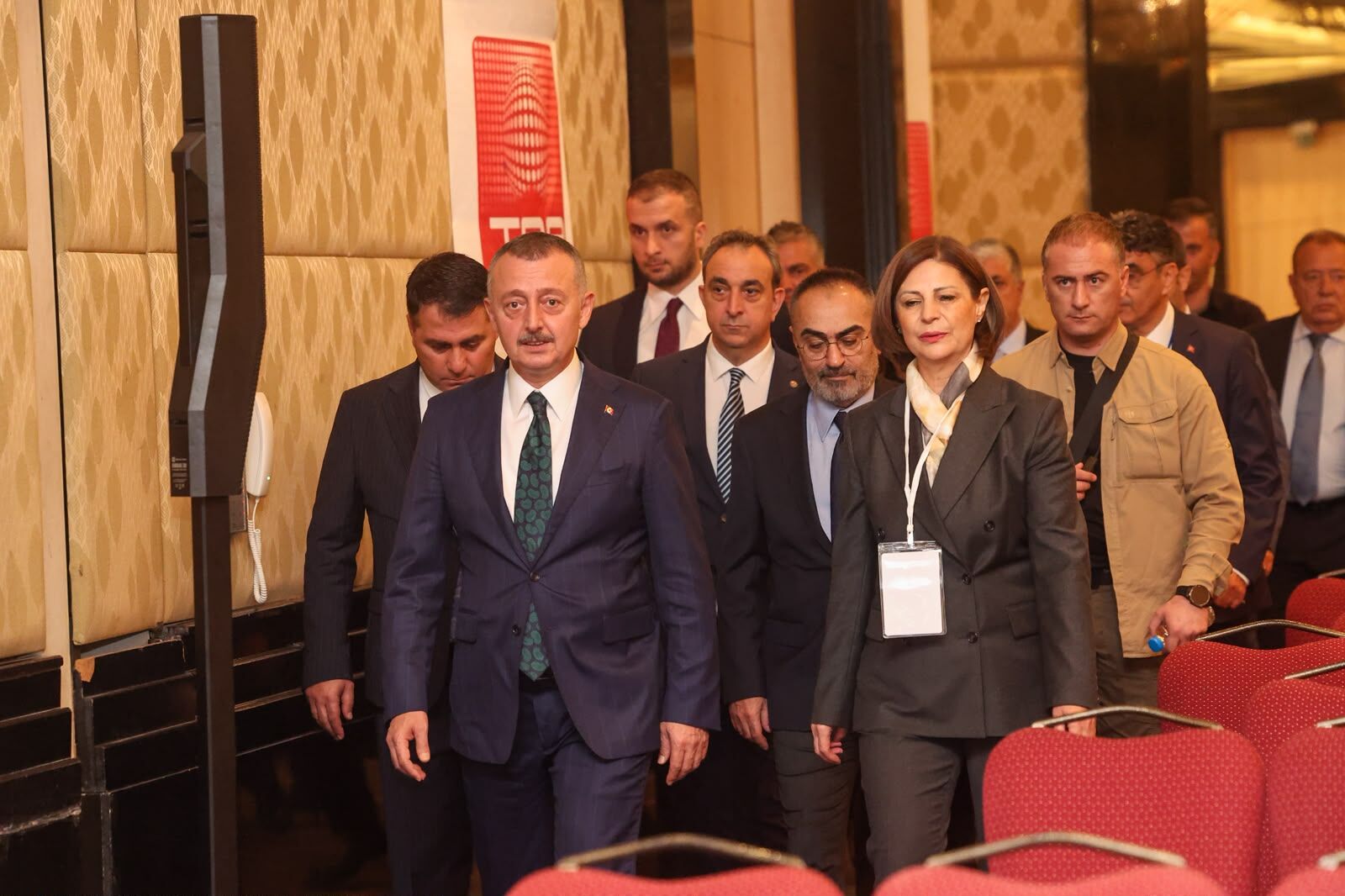 tahir büyükakın