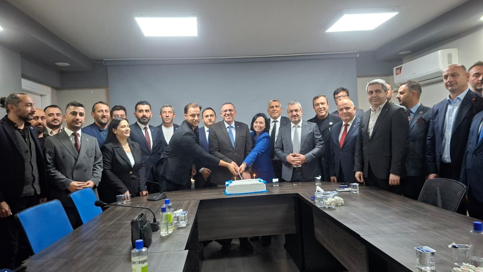 Anahtar Parti Kocaeli’de Pastayı Kesti, Hedefini Açıkladı!