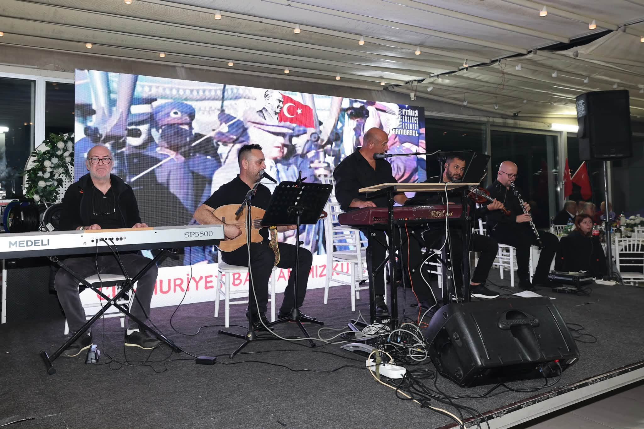 karamursel-belediye-baskani-ahmet-calik-add-29-ekim-cumhuriyet-balosu-4